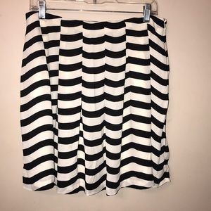 NWOT, Banana Republic pleated skirt.